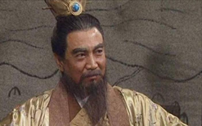 公元220年，洛阳。66岁的曹操躺在病榻上，回顾自己一辈子。他干掉了袁术、袁绍、