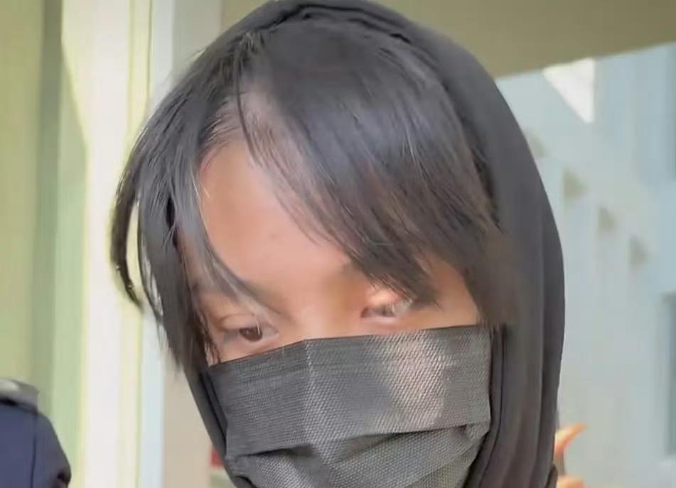 左航发量争议炸屏！2025年底被指脱发加重，粉丝：实力才是底气2025年1