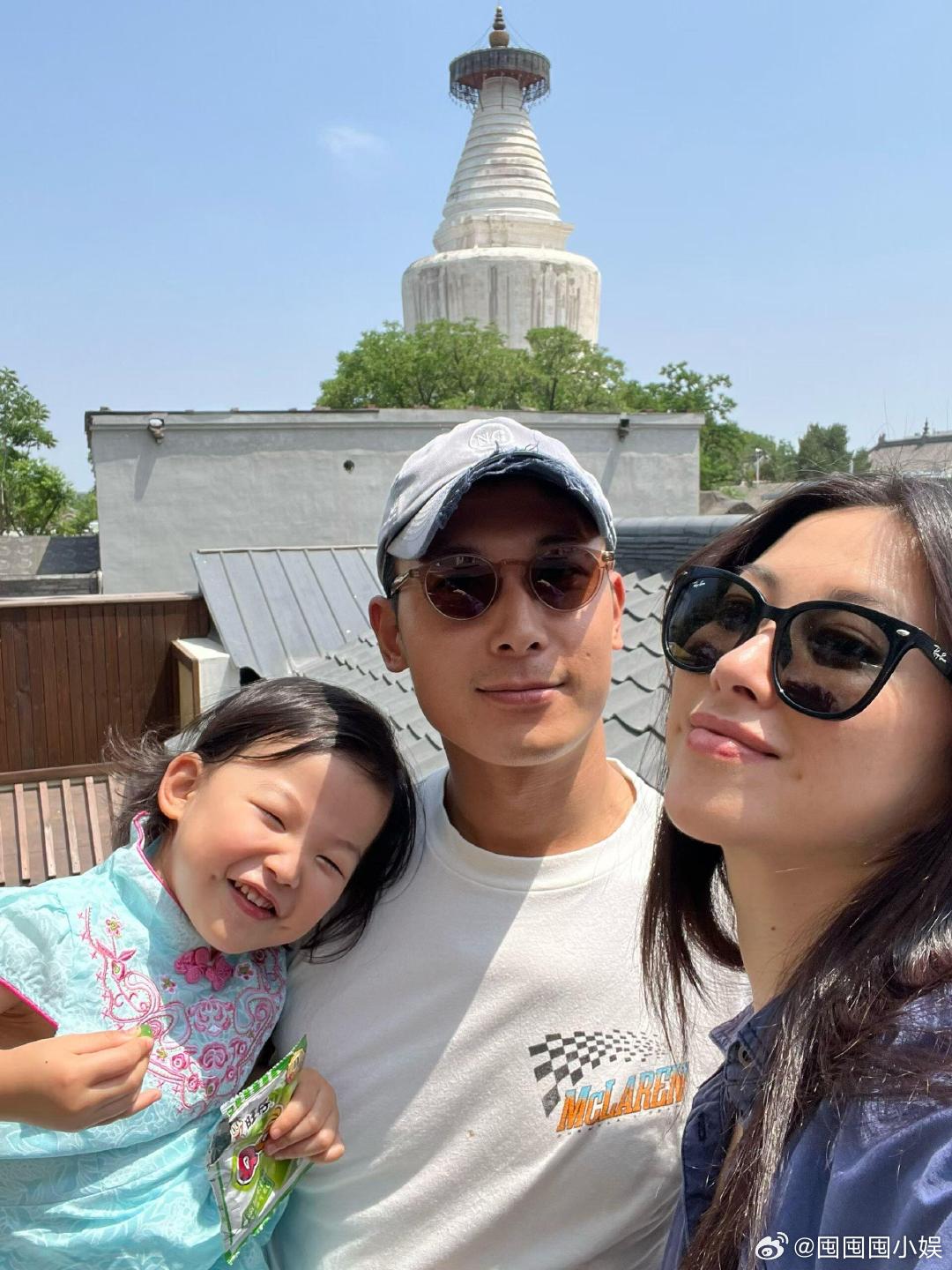 朱珠发文庆祝结婚五周年朱珠晒照庆祝结婚五周年朱珠发文庆祝结婚五周年，两人一起成长