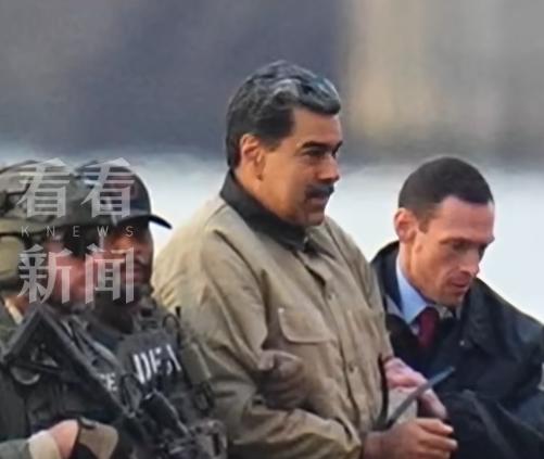 4月25日，国际政坛爆出一则重磅消息：美国政府正式松口，发放专项许可，允许委内瑞