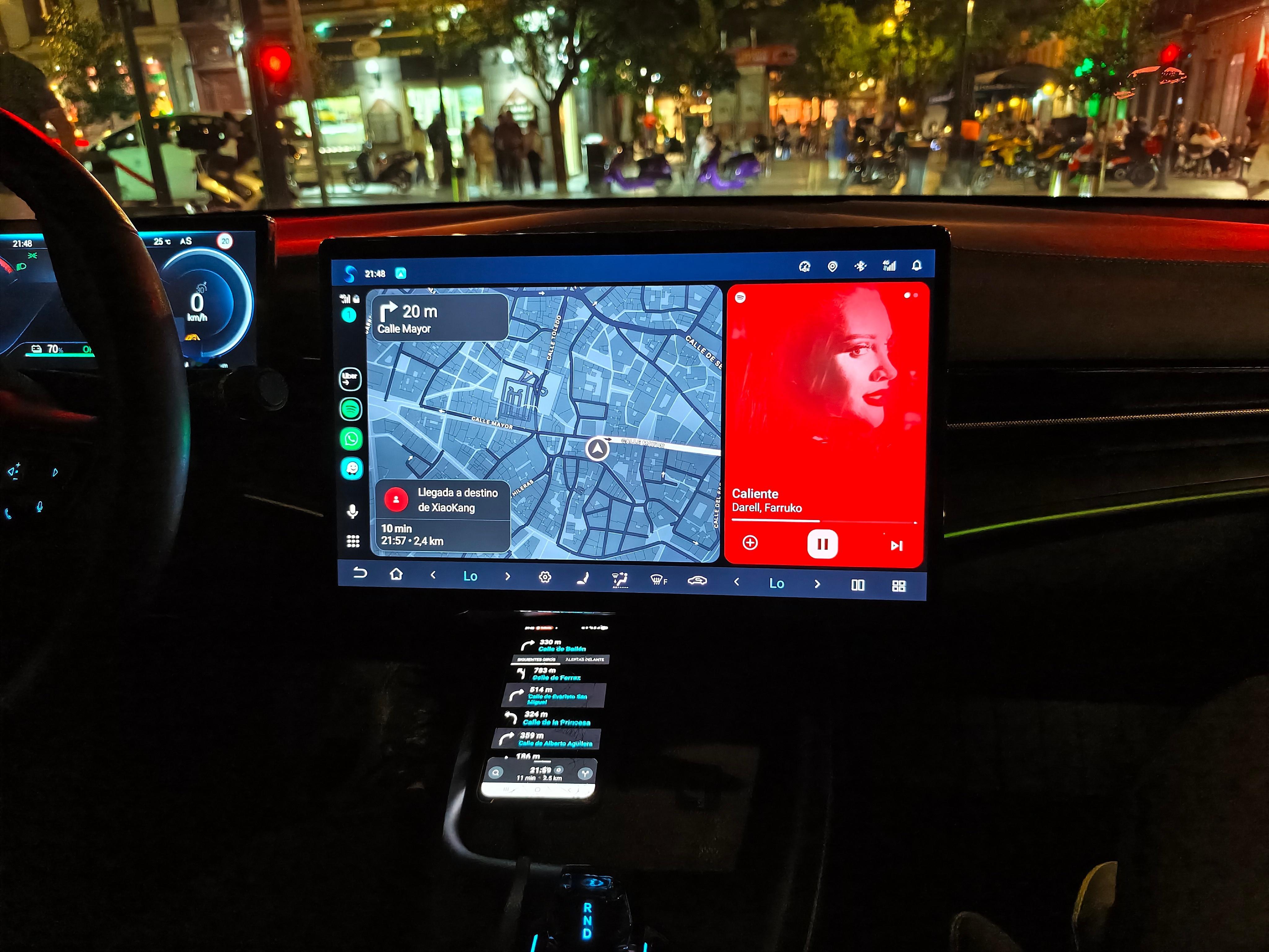Uber打到了一台比亚迪的海豹，上车前好奇比亚迪的车机在欧洲的本土化做得咋样。