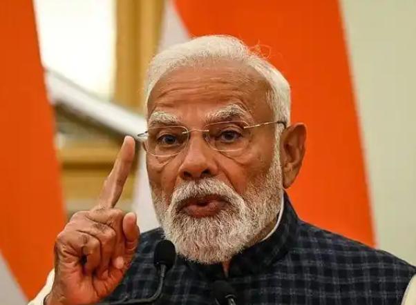 出头鸟来了！印度昨天明确宣布：2月1日，印度财长西塔拉曼在预算演讲