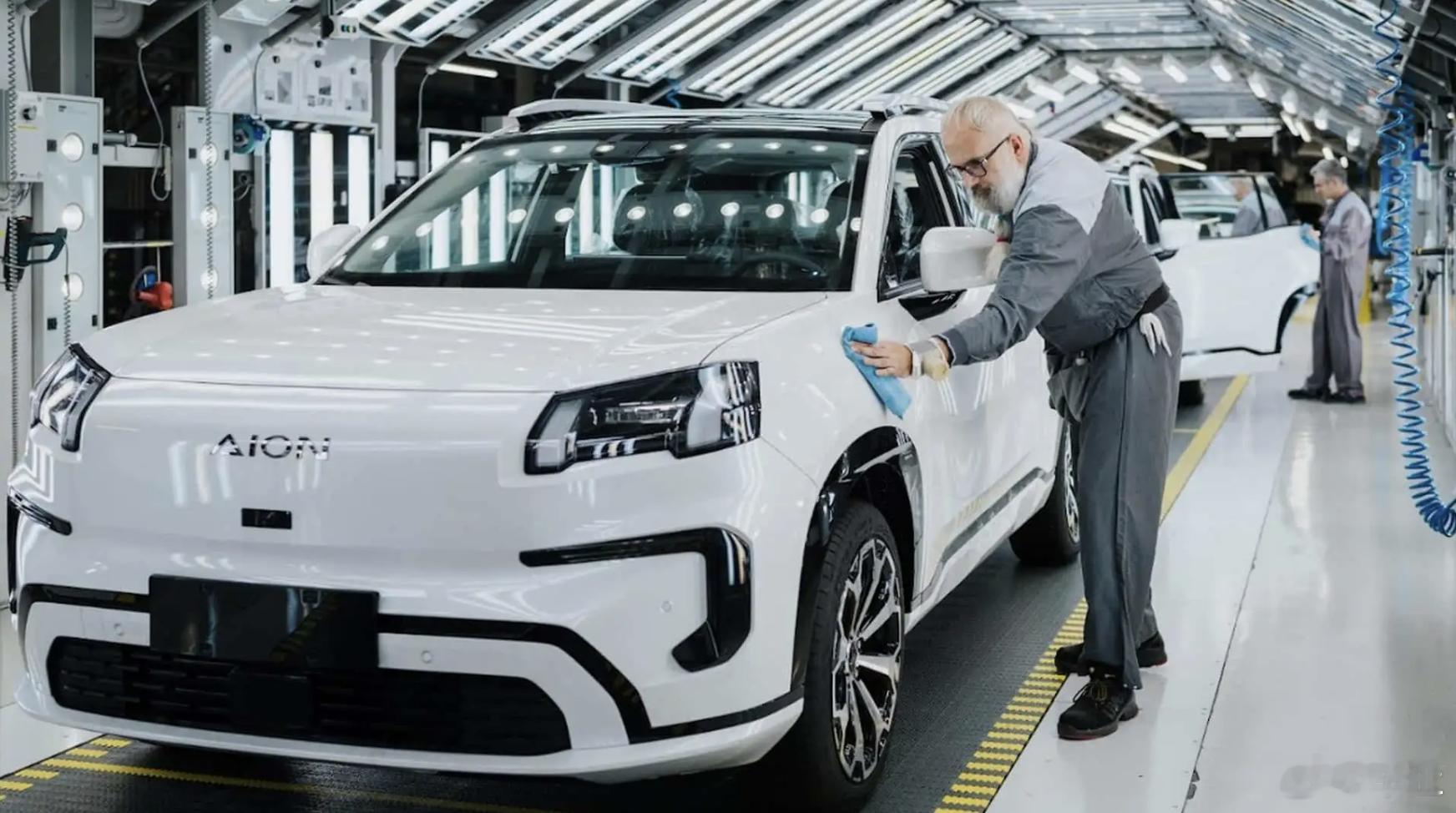 丢了欧美车企订单，麦格纳迎来了中国大客户作为汽车圈的代工皇帝，麦格纳曾为奔驰G级