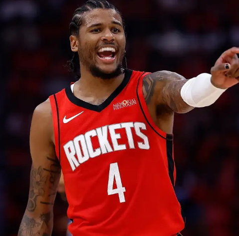 格林复出球队的转变第一，布克是球队的基石托底，能解放布克，但是提升不大(基于个