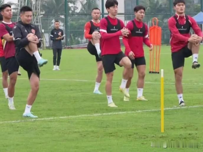 继韩镕泽官宣后，泰山青训贾伟伟试训辽宁铁人！作为中甲冠军的中超升班马，辽宁