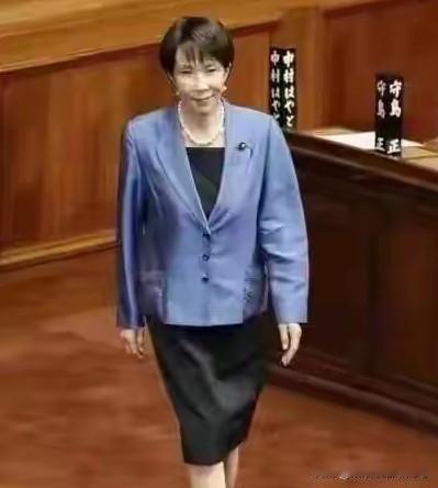 高市早苗称“无权认定台湾地位”，绝不是对中国示弱，而是给中国又挖了一个大坑。