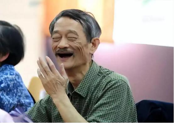 2014年，任正非无意中看到一个中科院老者授课的照片，他非常激动，亲自上门邀请这