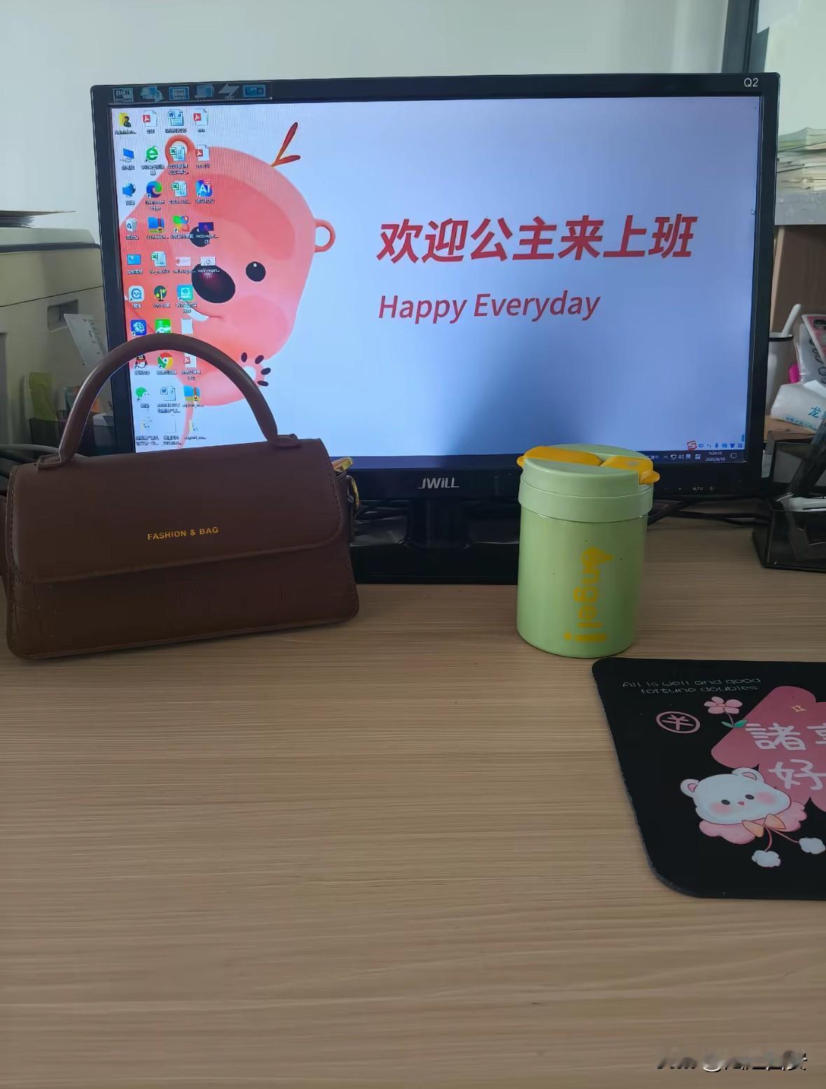陪孩子和赚钱，哪个重要？有人说：陪孩子重要。因为孩子成长，也就那几年
