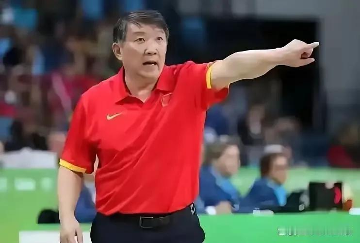 中国女篮获得亚洲杯第三名，大家都把中国女篮的下滑归罪于宫鲁鸣教练，这是大错特错。