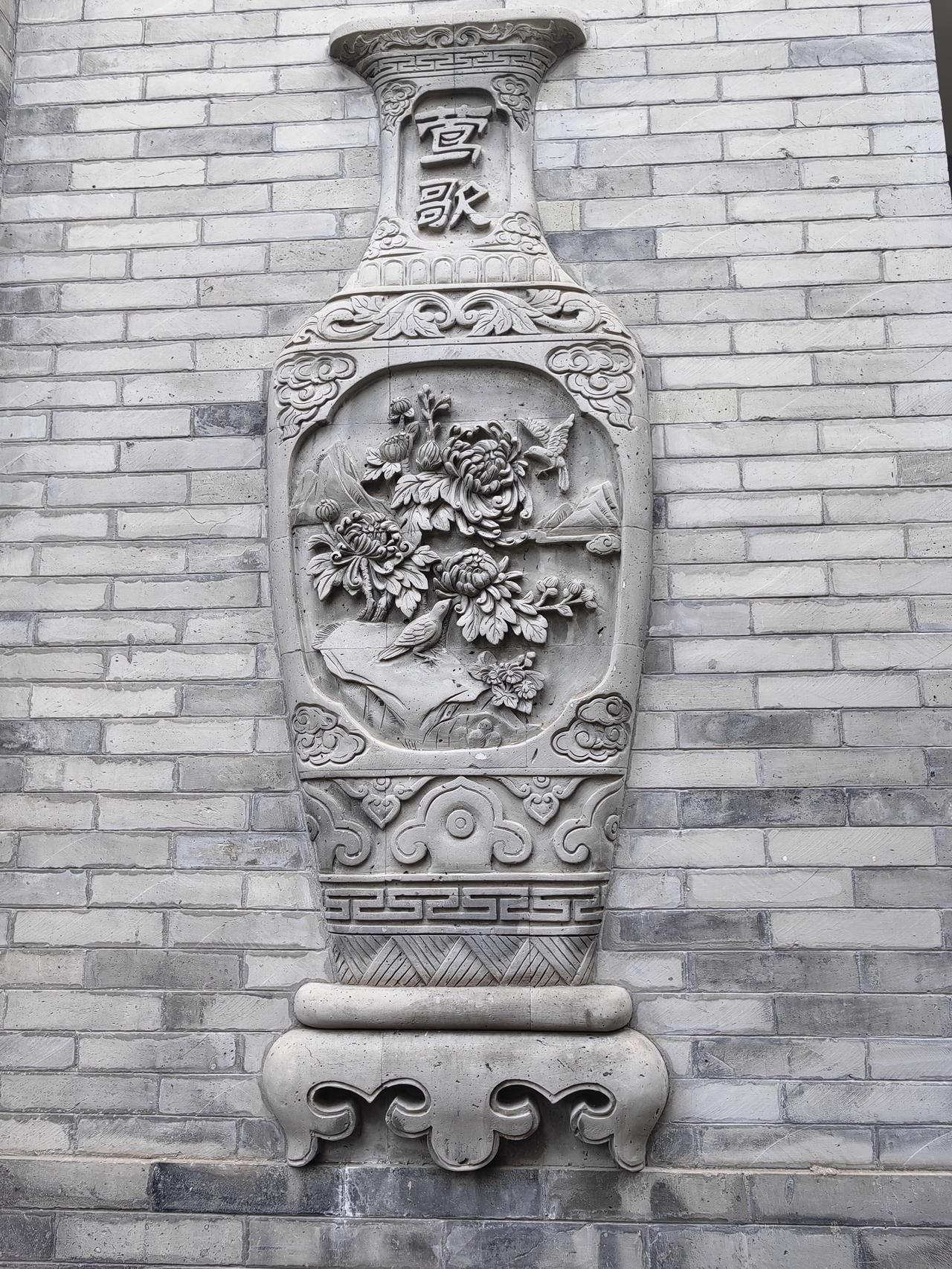 圆明园被烧毁，曾格林沁要负很大的责任，英法联军在通州打败了他的蒙古骑兵，憋了一肚