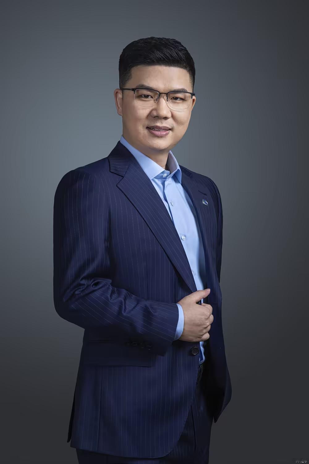 公开资料显示，赵长江1986年出生于湖南浏阳，2009年从中南大学毕业后便