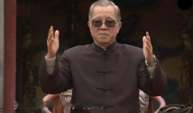 现在社会，说白了就3条路可走。第一条是走体制内的稳定路线：考公、考编、进国企。虽