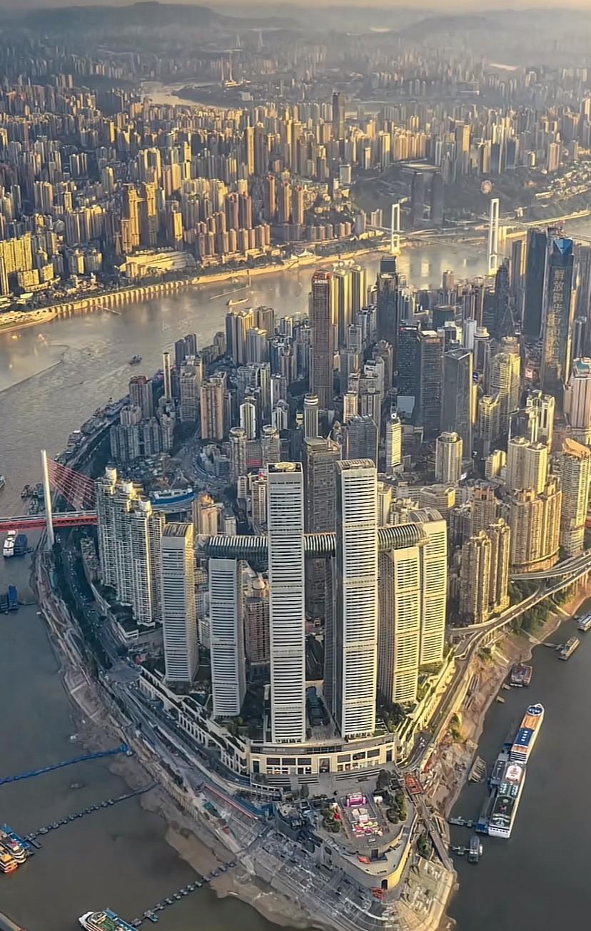 这里不是纽约，也不是伦敦。这是我国巨无霸西部第一城～