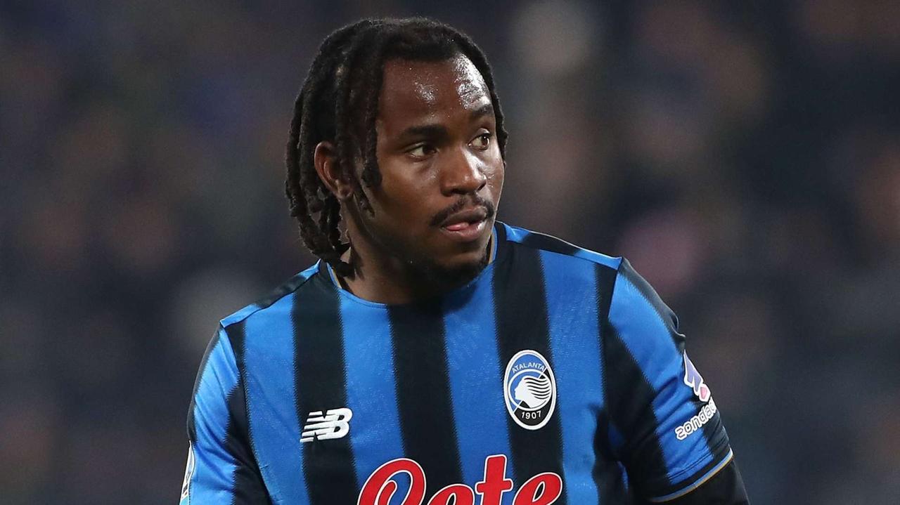 这是买阿玛德买出感情了？就像那不勒斯盯着曼联薅羊毛🦙一样。………………………