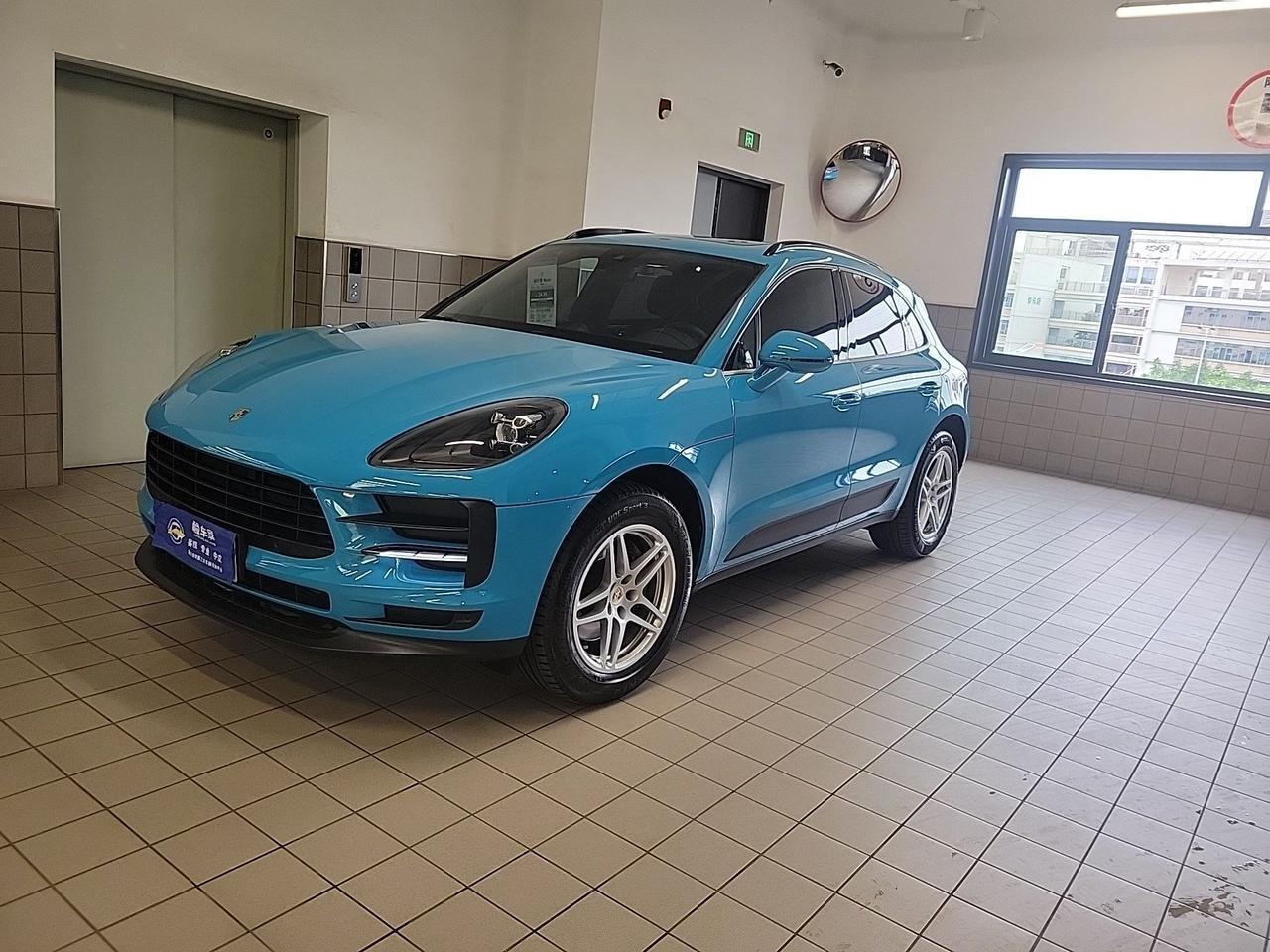 购车预算22万，选全新的特斯拉还是六年前的保时捷马坎？前两天帮粉丝验了一台保时