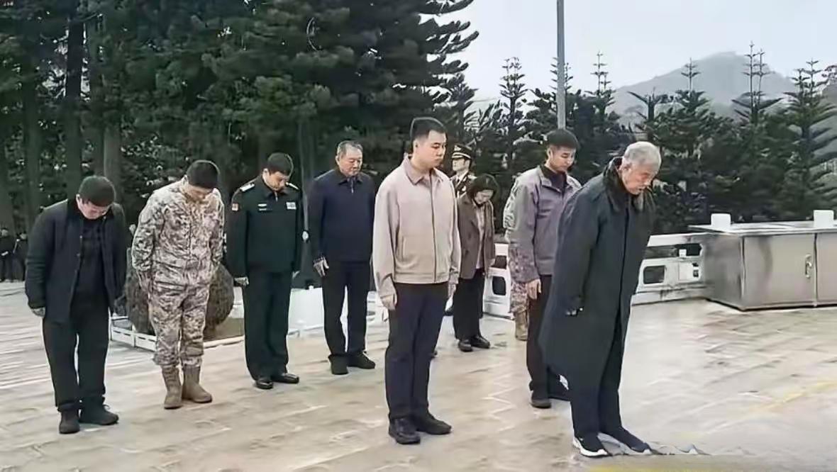 2025年3月，傅全有上将不顾自己已经95岁高龄，亲自专程前往云南麻栗坡烈士陵园