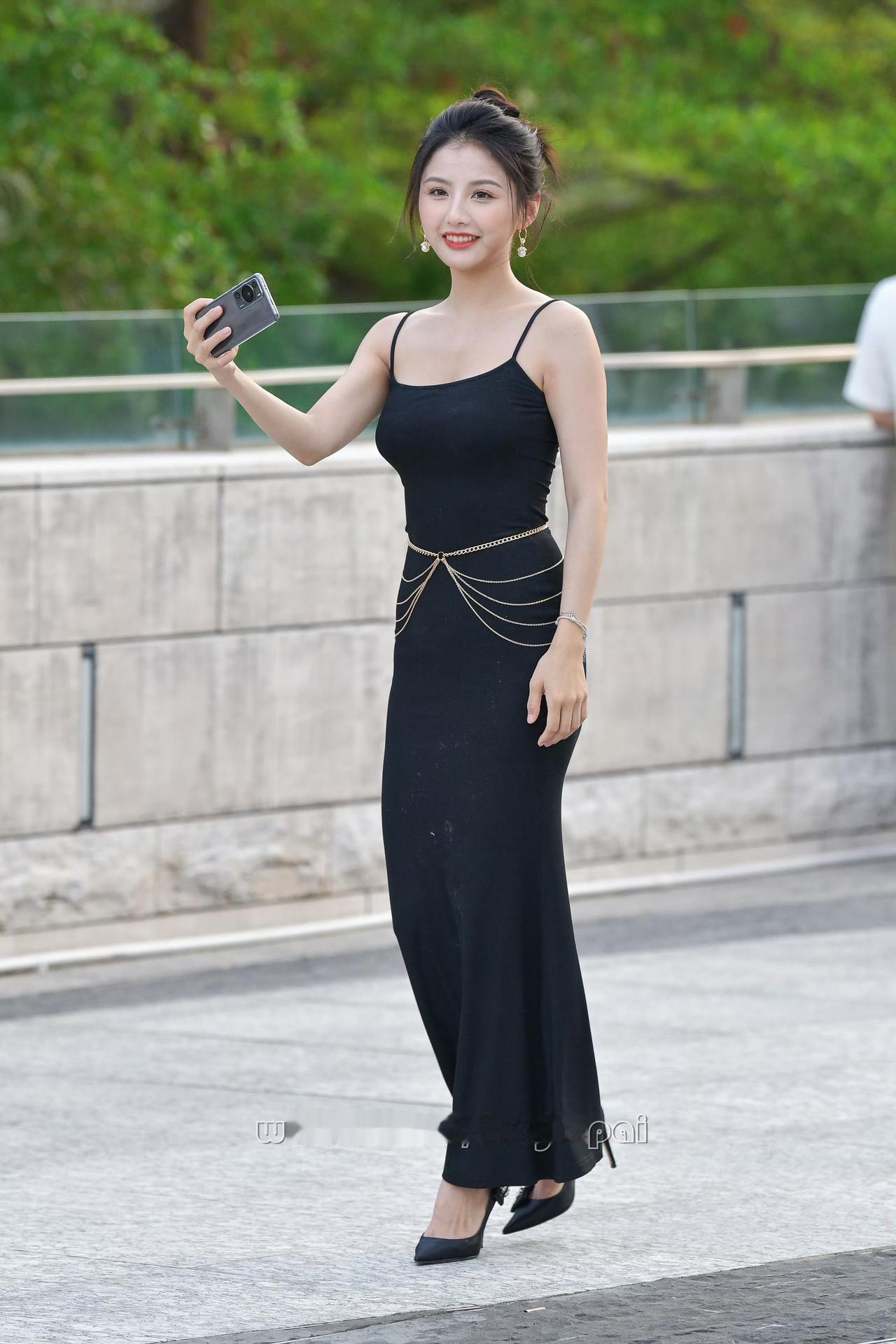 黑色长裙美女贵气黑裙女神气质黑长裙黑裙感美女