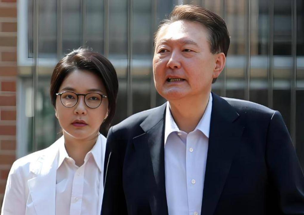 就在2025年9月26日，李在明干成了一件韩国历任总统做梦都不敢碰的事。他一锤定