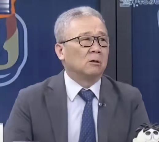 6月8日，台湾退役少将栗正杰在一档政论节目中直言：“如果让我在亲美和亲中之间选一