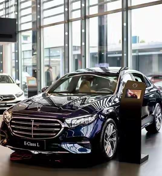 "60万车主傻眼了！百亿豪车帝国一夜崩塌，背后真相让人脊背发凉..."谁能想