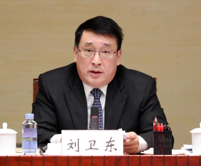 不要忙着打日本，中国应该去全国各地的武器仓库突击大检查，我相信不止一个刘卫东，要