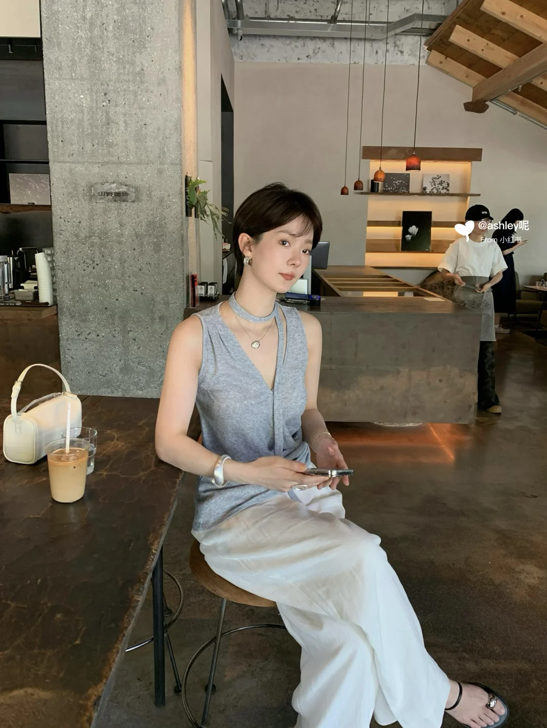 34了，还是简单一点耐看