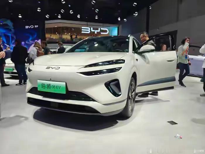 一觉醒来，车圈又发生了几件大事！1.新车上市与预告：欧拉5、红旗HS