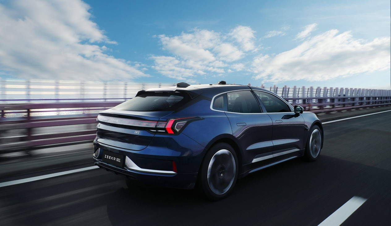 全网喊话极氪001WE86版的车主，别一听到“召回”就有恐慌，建议先看看召回