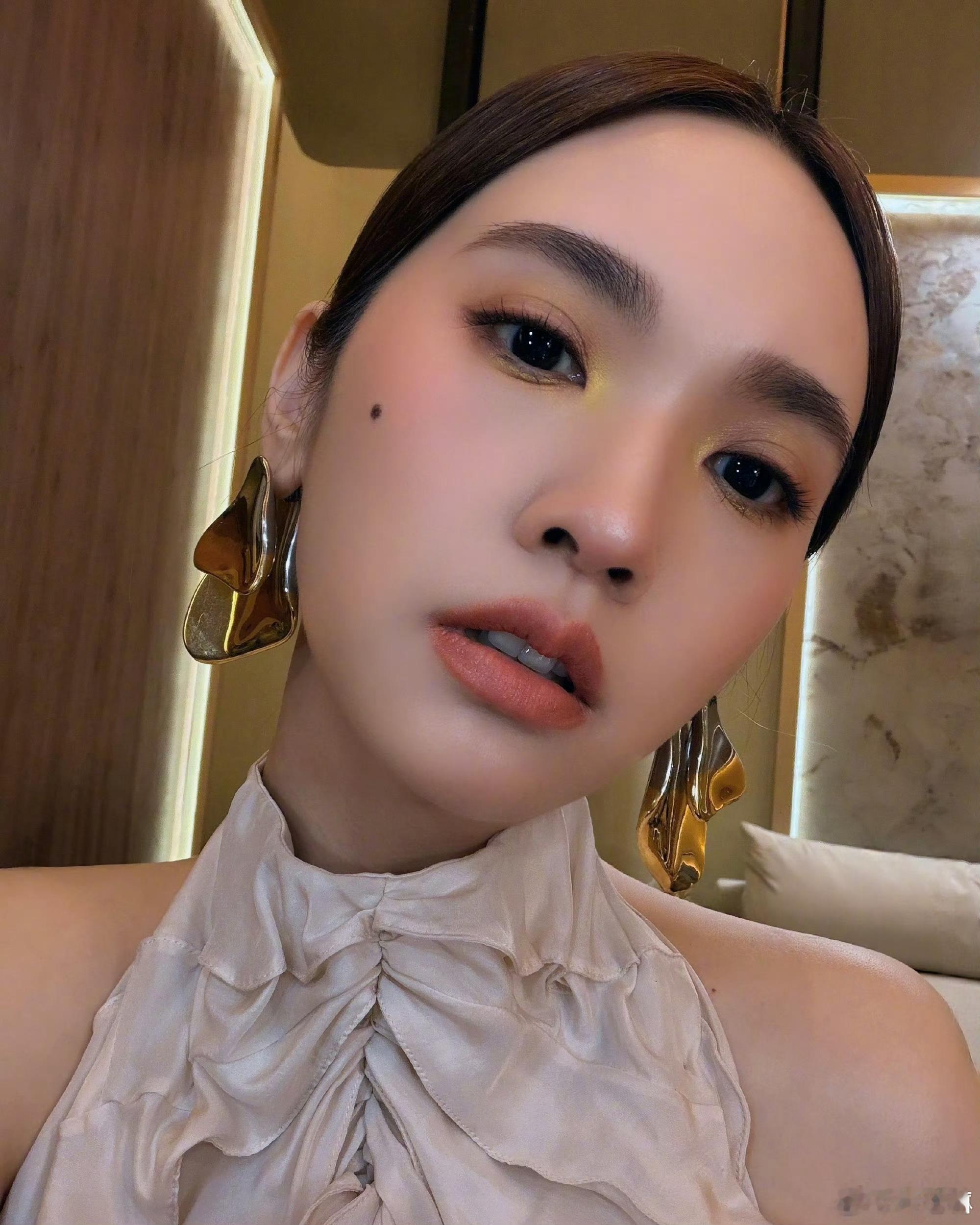 杨丞琳胖了6斤娃娃脸胖点好