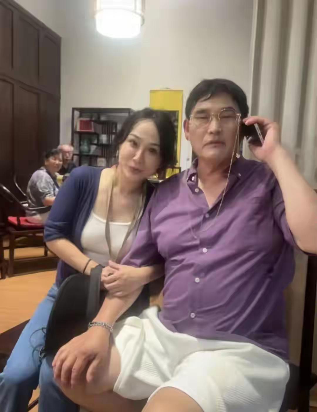 肚子看不是大衣哥[捂脸哭]
