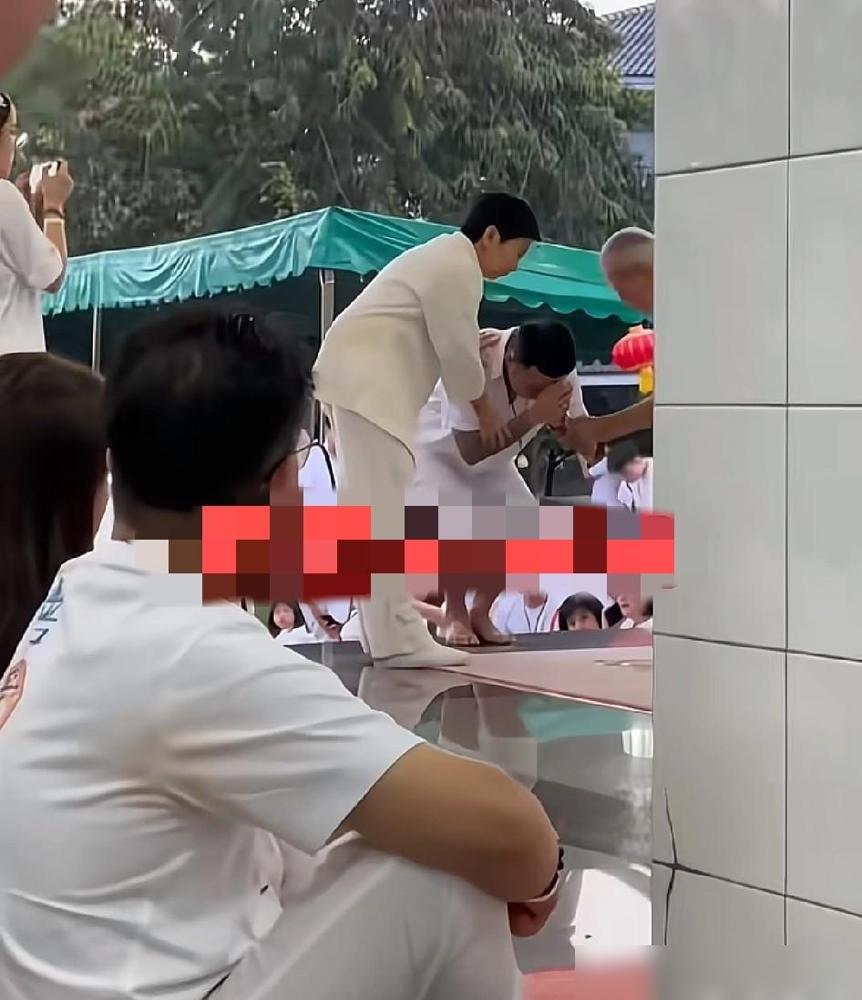 GAI哥真“硬”不起来了？那个从来只信自己的Rapper，竟然被拍到泰国寺庙下跪