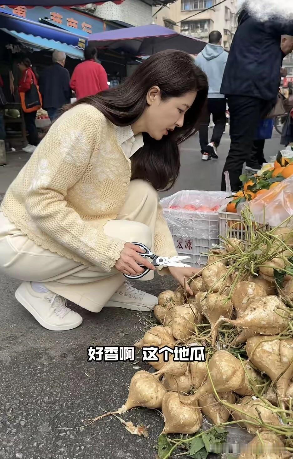 中戏的第一美女这长相真的绝了，平时虽然是处于不温不火的状态，但她对待生活是特别热