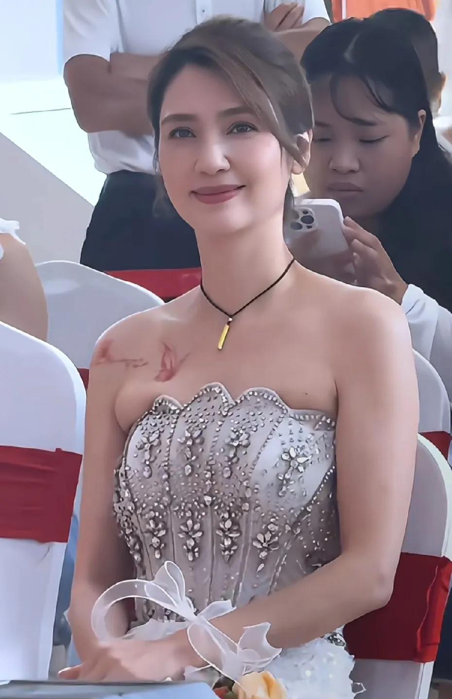 洪欣真的美得很大气，怎么做到的状态一直这么稳定，看来大脸真的更抗老，保鲜期长