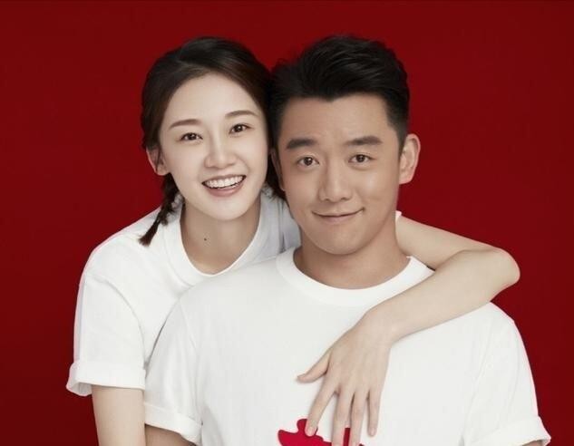 郑恺没娶程晓玥，说白了是两个人根本过不到一块去。程晓玥家境好、性格独立，郑恺那时虽然靠跑男火了，但在