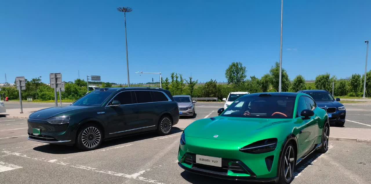 小米SUV，1分钟以内下单的用户，今年还是有可能拿到车的[捂脸哭]根据目