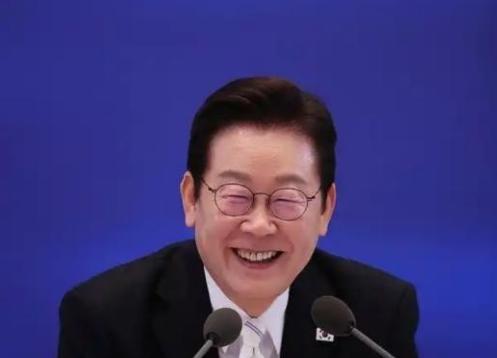 不止台湾是中国的，韩国的李在明曾在一场教育会议上说的一句自嘲的话，意外点出了当地