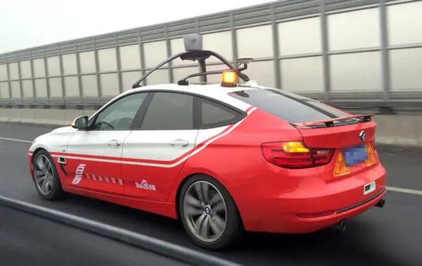 无人驾驶的特征当然是，出了事由厂家来理赔，各种赔偿，所以它必须是l3级以上的驾驶