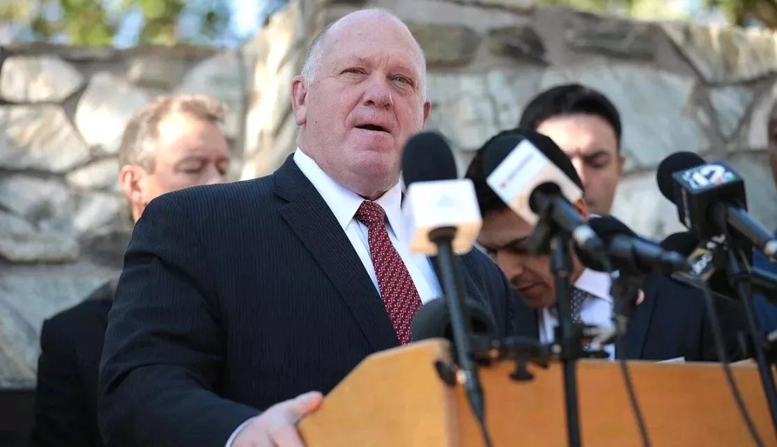 CNN报道，当地时间29日，美国白宫边境事务主管汤姆.霍曼，在明尼阿波利斯市发表