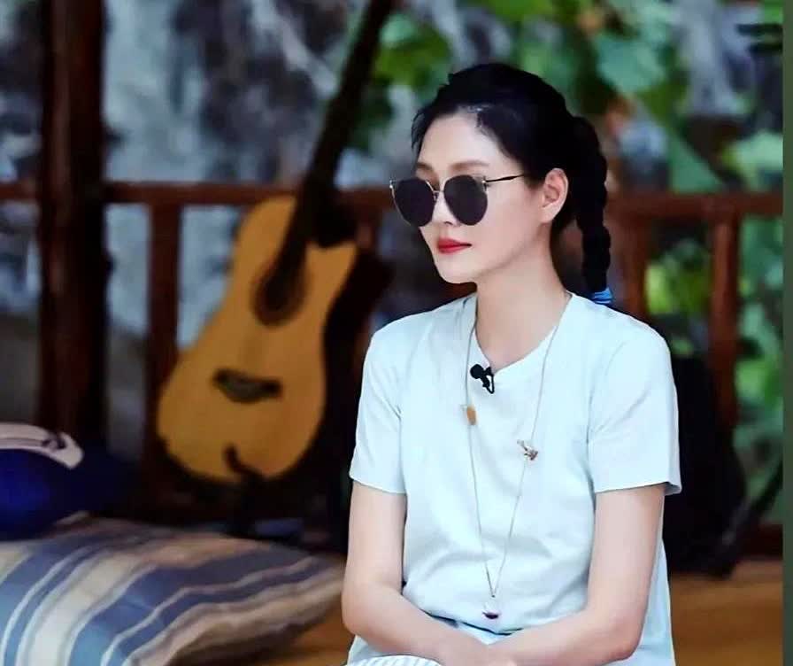 记者问大s：“第二胎刚好是儿子，这有什么秘诀吗？”大s苦笑：“我根本没想要第二胎