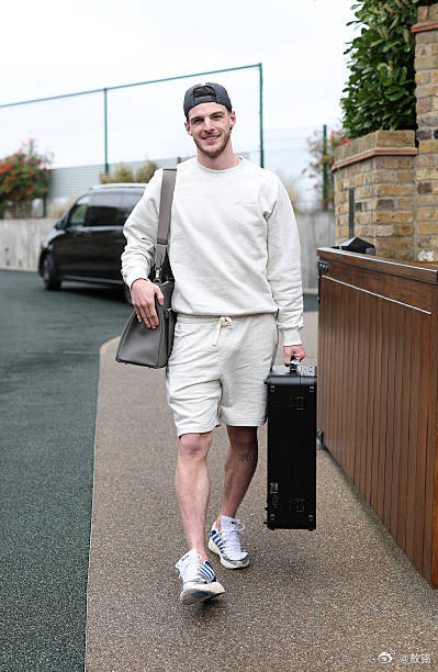 英格兰队马杜埃凯、萨卡、莱斯，三名阿森纳球员在英格兰队有轻伤，已经返回了俱乐部