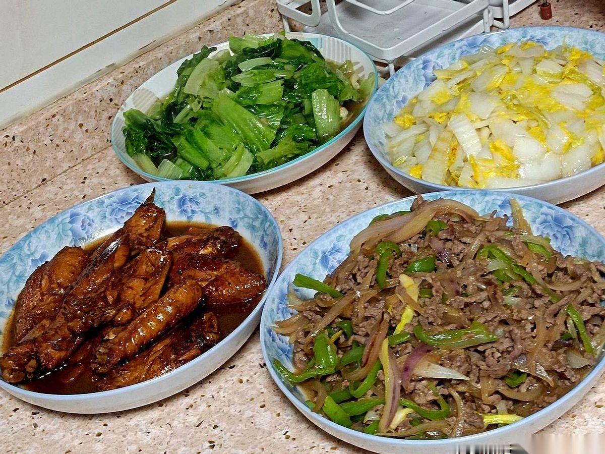 我滴个乖乖，一个当妈的，能因为女儿不爱吃，就三十年不碰洋葱。今天我在厨房切洋葱