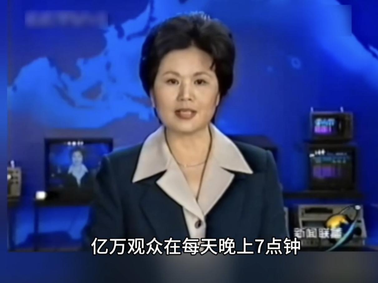 《新闻联播》前主播邢质斌最近罕见露面，已经79岁的她顶着满头白发，穿着朴素，看着