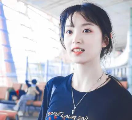 新剧被央视临门一脚踹飞，主角没哭，粉丝竟然在开香槟庆祝？你敢信？王骁熬了2