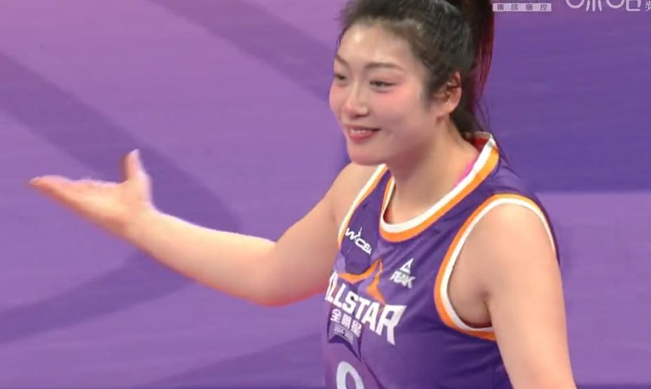 李梦、罗欣域、杨舒予技术对比！谁才是女篮第一小前锋！三分球：罗欣域：罗欣域空