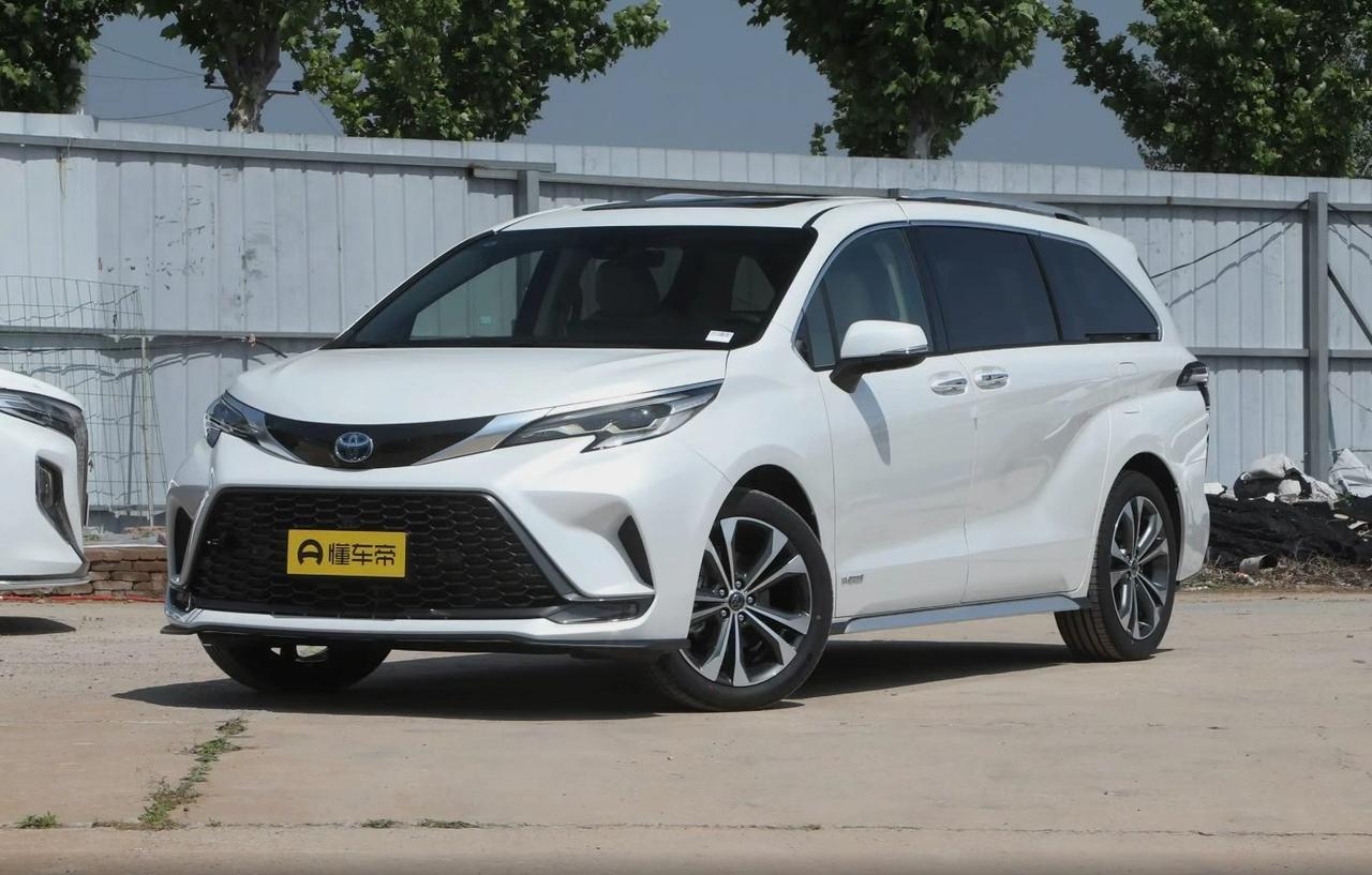 现在二手格瑞维亚价格跳水了，25万出头就能拿下一辆2023款尊贵PLUS，是不是