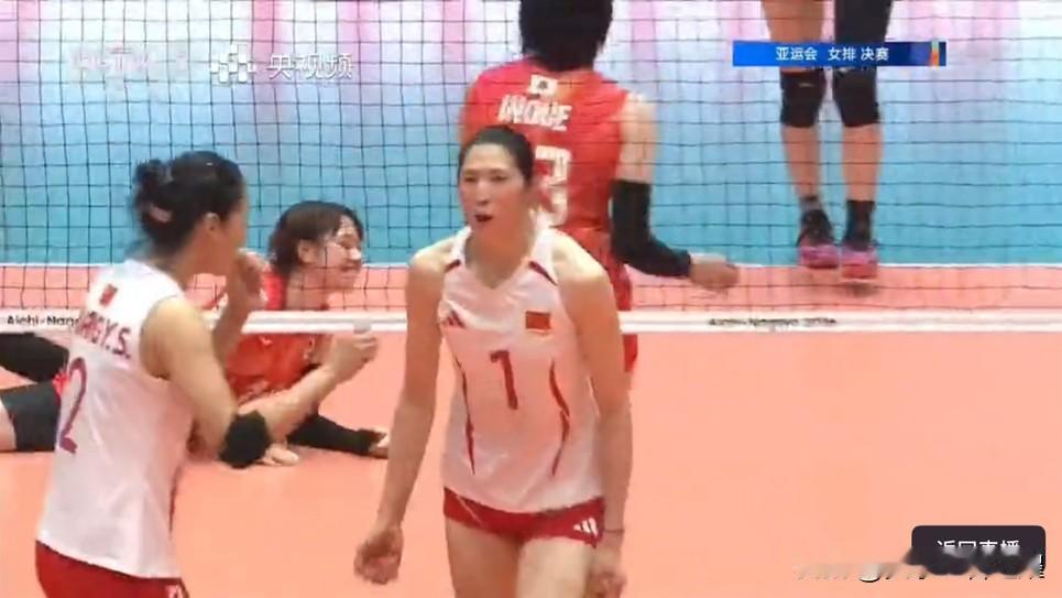 吴梦洁一战封神！祝贺中国女排亚运夺冠！中国女排25:19，25:20，25:2