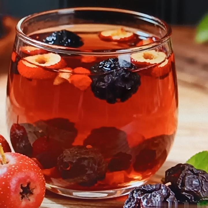 上热下寒体质真的太难补啦，一补就上火，不补又气血虚。不过别担心，滋阴乌梅茶就是救