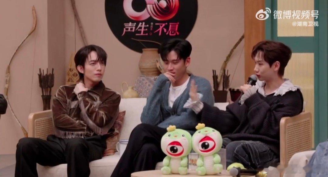 内娱社死天花板汪苏泷再添战友！和深情歌王林宥嘉、多面创作人周兴哲的洗杯子名场面预