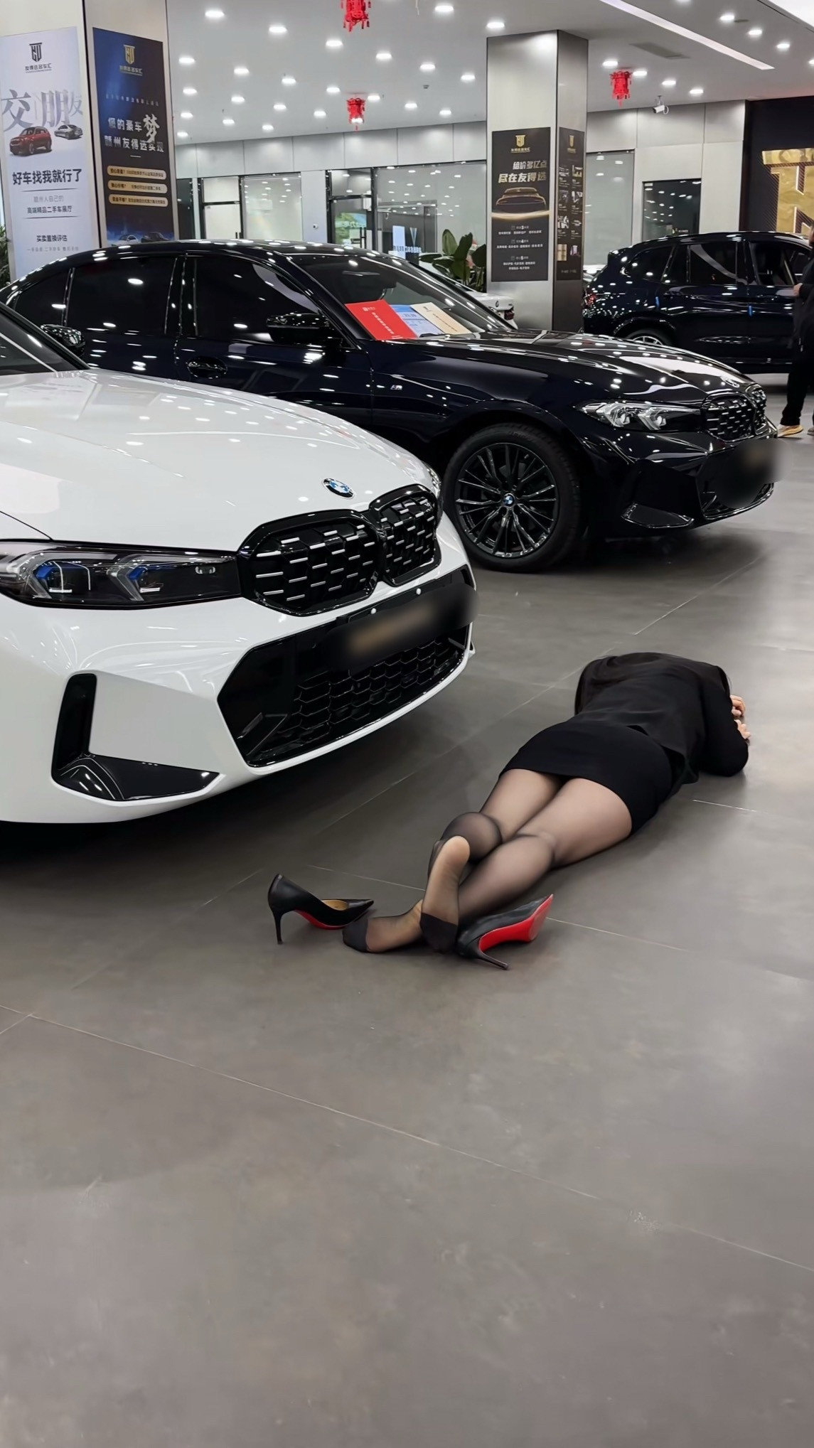 汽车销售累倒下了