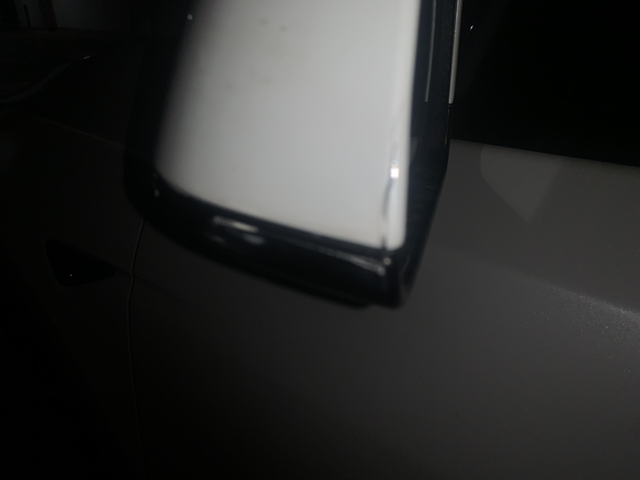 对象倒车把车蹭了今天，对象倒车蹭墙了，后视镜，和主驾门，主驾后座门，给蹭了，漏